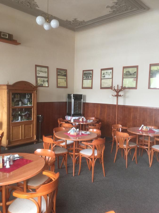 Hotel Dvorak Chrast Luaran gambar