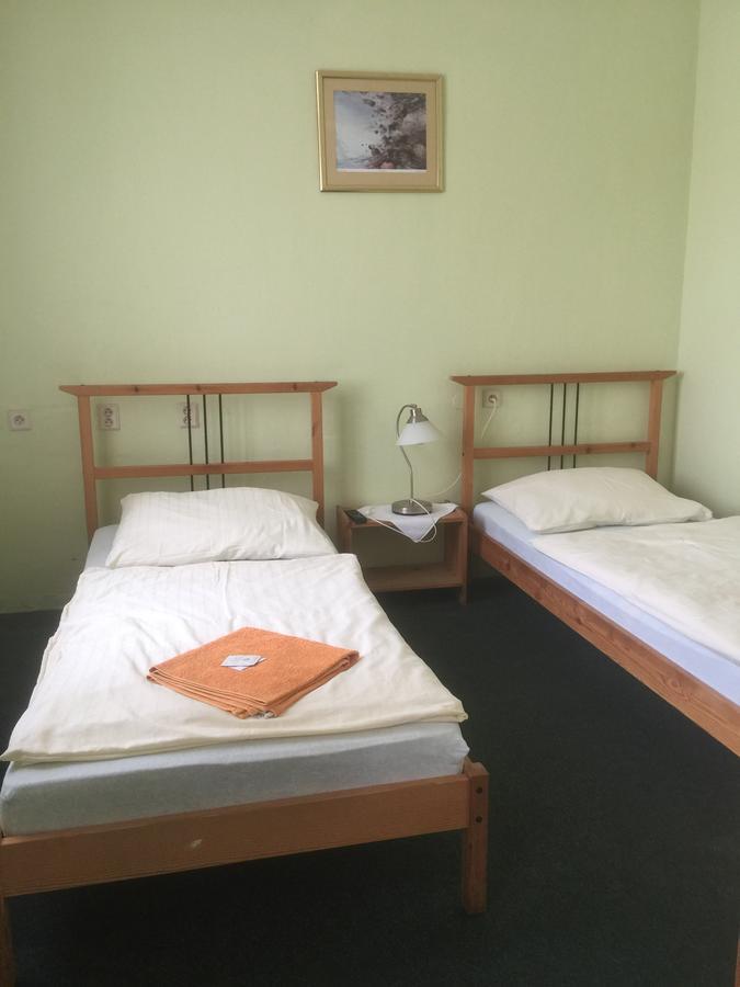 Hotel Dvorak Chrast Luaran gambar