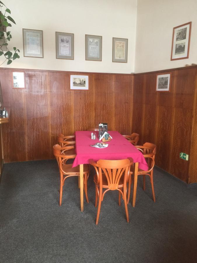 Hotel Dvorak Chrast Luaran gambar