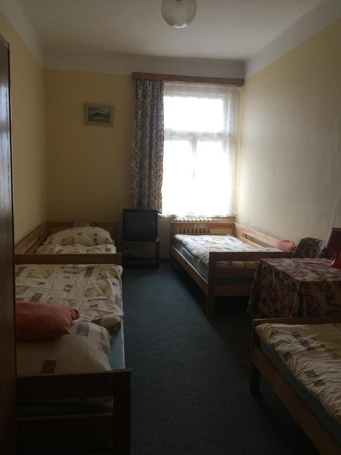 Hotel Dvorak Chrast Luaran gambar